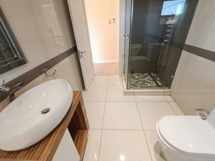 5 Bedroom Property for Sale in Kiepersol Free State